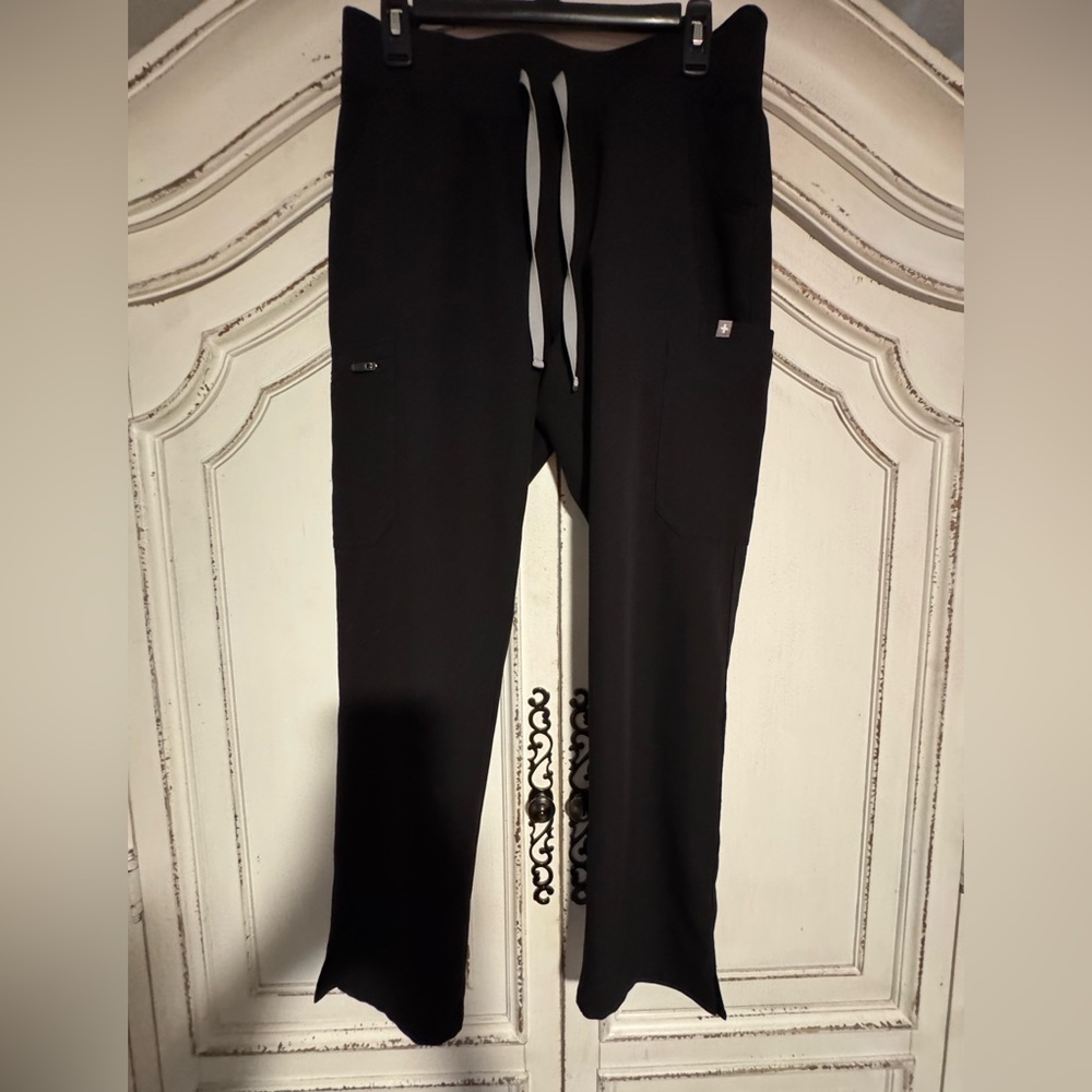 Figs Black Scrub Pants with Yoga Waistband